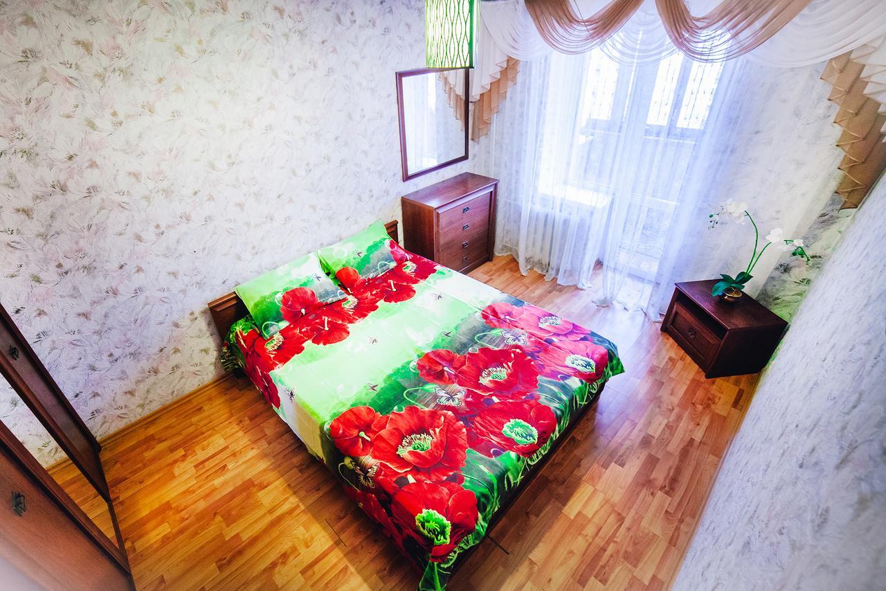 2-Bedroom On Mykolaychuka Street Вінниця Екстер'єр фото